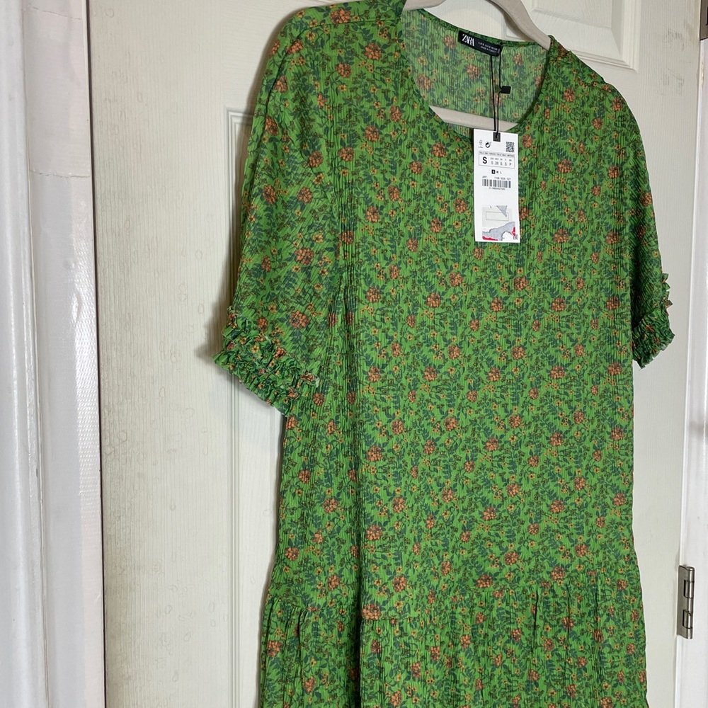 NEW Zara Printed midi dress S womens green floral flare - Picture 11 of 11